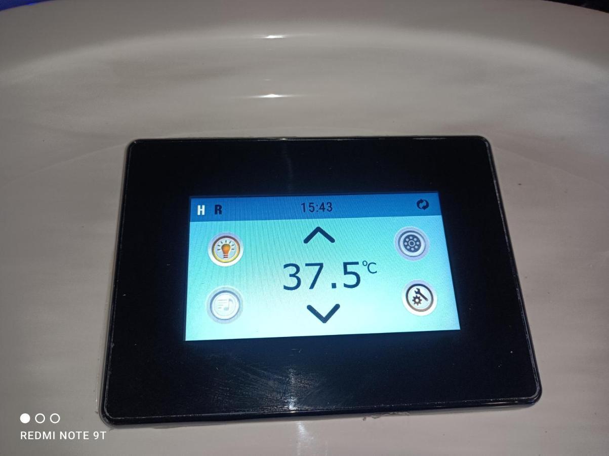 Sauna & Double Jacuzzi Interieur Et Sous Les Etoiles 1H30 Paris Ladon Dış mekan fotoğraf